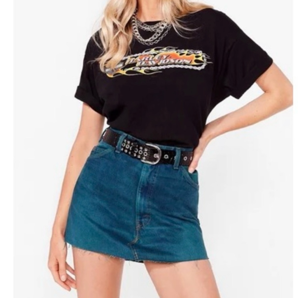 Levi’s mini skirt